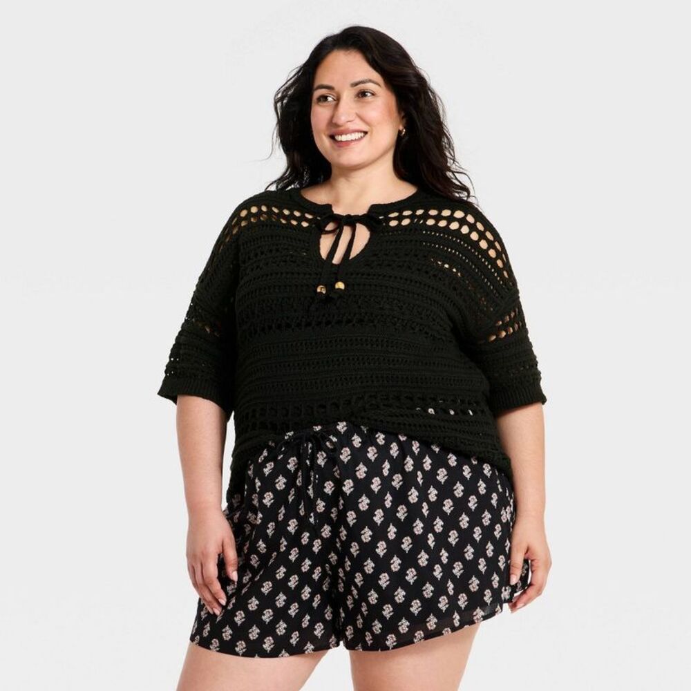 Women's Short Sleeve Openwork V-Neck Pullover Sweater - Black 2X